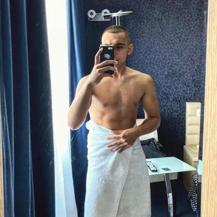 Photo #2209232