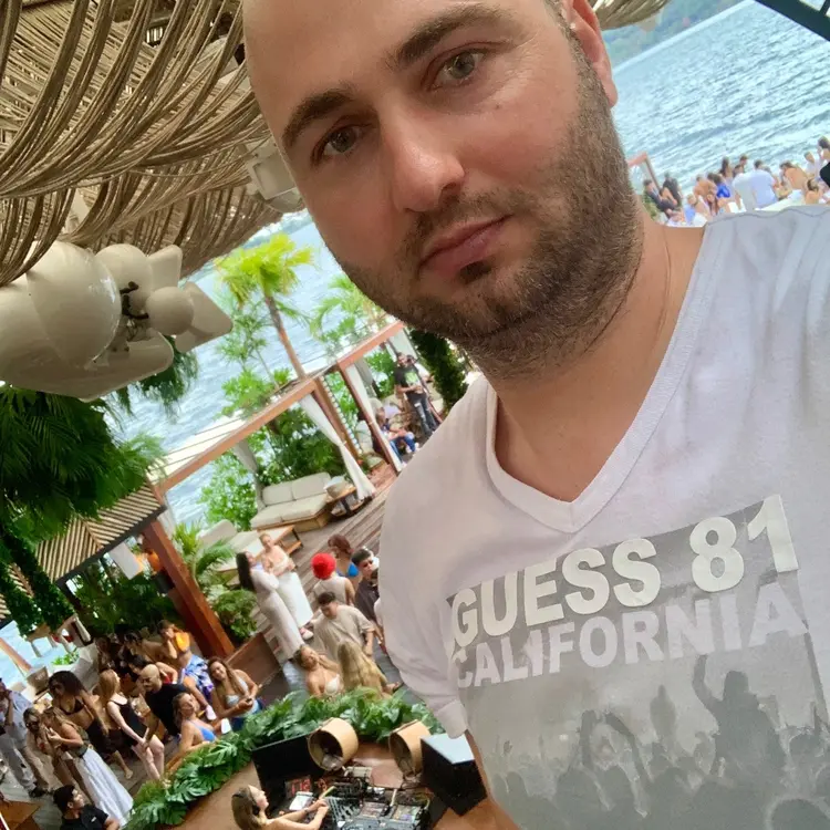 Photo #2605253