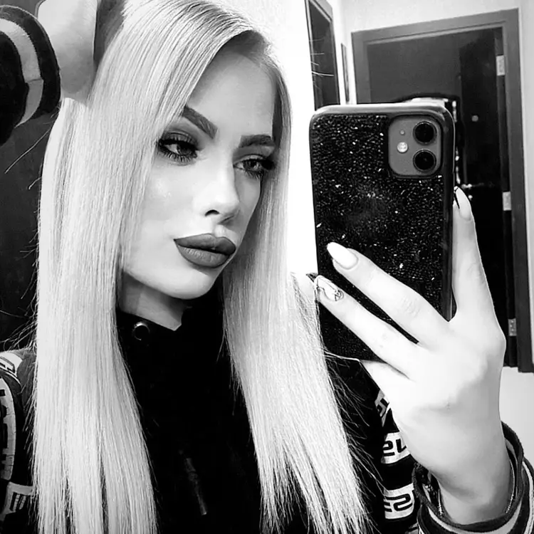 Photo #2206843